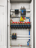Armoire de distribution électrique extérieure étanche avec auvent anti-pluie, disjoncteur MCCB, barre omnibus en cuivre, panneau de commande de moteur