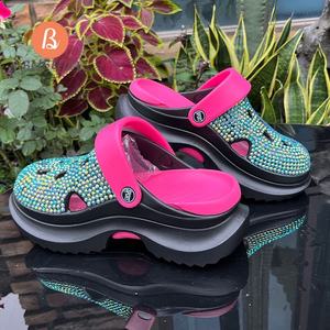 Zuecos EVA al por Mayor 2025, Zapatos de Jardín de Moda para Hombre y <span class=keywords><strong>Mujer</strong></span>, Zapatos de Goma Espuma Unisex, Pantuflas de Playa Laterales, Zuecos de Jardín Clásicos - Product Image 1