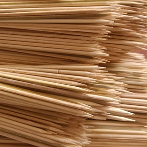 Brochettes en bois jetables biodégradables résistantes à la chaleur en gros 4*400mm pour kebab barbecue - Product Image 4