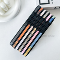 Étui de téléphone en cuir à motif carré diagonal avec couture de couleur, compatible avec la charge sans fil, étui de téléphone en PC pour iPhone 16 17 Pro Max