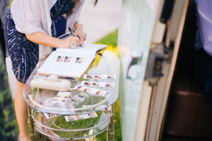 Vente en gros <span class=keywords><strong>d</strong></span>'album personnalisé en bois réception de mariage mémorial en bois <span class=keywords><strong>Polaroid</strong></span> <span class=keywords><strong>livre</strong></span> <span class=keywords><strong>photo</strong></span> <span class=keywords><strong>d</strong></span>'invité - Product Image 4