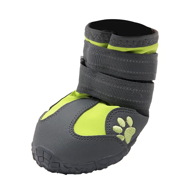 Vente en gros de chaussures pour chiens Rayures réfléchissantes Semelle robuste et antidérapante Protecteur de patte de chien Lacets étanches