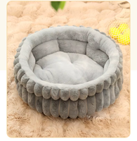 Lit pour animaux de compagnie double couche doux et confortable en peluche pour chat et chien, lit rond chaud rayé pour animaux de compagnie et accessoires