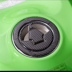 KOLMIO-LAM 적합 <span class=keywords><strong>KAWASAKI</strong></span> Z750 Z800 Z1000 ER-6N/6F VERSYS KLE650 탄소 섬유 데칼 탱크 패드 오토바이 연료 탱크 스티커 - Product Image 6