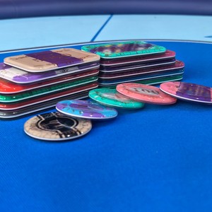 Jetons de <span class=keywords><strong>poker</strong></span> en acrylique personnalisés multi-tailles avec impression UV, ronds et rectangulaires, pour les tournois de casino, directement de l'usine - Product Image 2