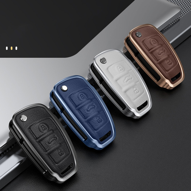 Folding Aluminum Leather Car Key Cover Case Fob for Audi A3 8L 8P A4 B6 B7 B8 A6 C5 C6 4F RS3 Q3 Q7 TT 8L 8V S3 Accessories