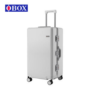 Valise trolley Mybox 26 pouces avec cadre en aluminium, rouge, légère, durable, avec serrure à combinaison et roues pivotantes - Product Image 4