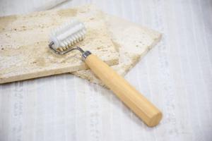 Rodillo masajeador facial de alta calidad 100% Bambú de China para aplicación facial - Product Image 2