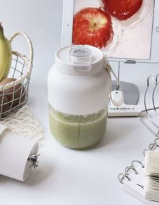 Exprimidor Eléctrico Portátil Inalámbrico con Carga USB, Extractor de Frutas y Verduras, Mini Licuadora - Product Image 2
