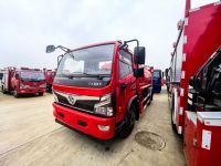 Dongfeng Canon à eau de 8 tonnes Réservoir d'eau Camion de lutte contre les incendies Camion à eau Véhicule spécial Camion arroseur à vendre