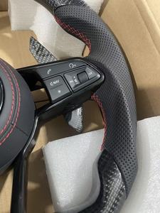 Volant sport en fibre de carbone et cuir pour <span class=keywords><strong>Audi</strong></span> A4/A5/A6/A7/RS3/<span class=keywords><strong>RS6</strong></span>/RS7/C7/C8/B9/B9.5/S3/SQ5/Q3/Q7/Q8, Plug&Play - Product Image 3