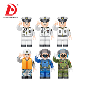 529 Pièces Blocs de <span class=keywords><strong>Construction</strong></span> <span class=keywords><strong>Porte</strong></span>-avions Liaoning Version Q Jouet Éducatif Bricolage Ensemble de <span class=keywords><strong>Construction</strong></span> Navire de Guerre <span class=keywords><strong>en</strong></span> Briques - Product Image 4