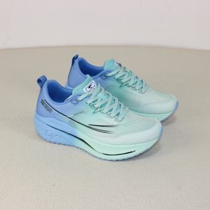 Chaussures de course décontractées haut de gamme pour hommes – Baskets tendance à <span class=keywords><strong>semelle</strong></span> épaisse avec lacets en carbone intégrés, légères et respirantes - Product Image 3