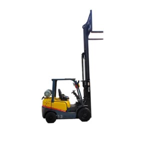 Chariot élévateur TCM d'occasion à GPL, économique et performant, pour charges de 3 tonnes, avec déplaceur latéral de 4,5 m, idéal pour la fabrication et la distribution - Product Image 1