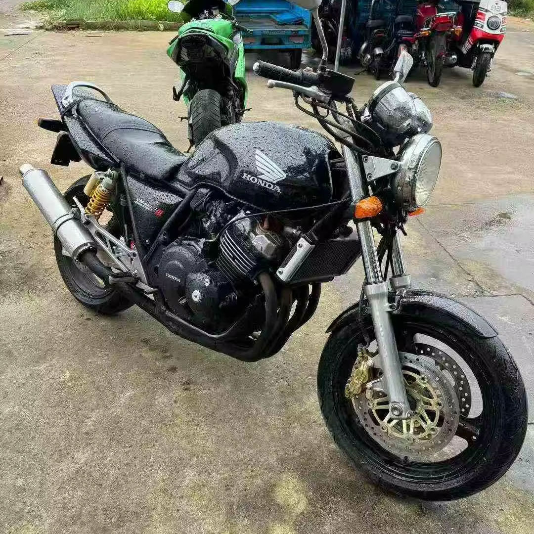 Honda 400CC Motorcycles High Performance Style - Main Image