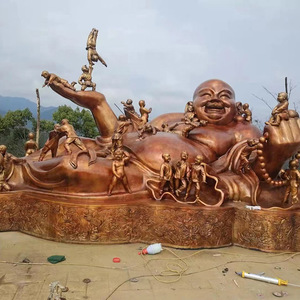Sculpture de Bouddha Maitreya en fibre de verre sur mesure, grande taille, finition bronze, avec figurine de cent enfants jouant, à poser au sol - Product Image 1