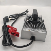 Chargeur de batterie 24V 15A fiable avec protection contre les courts-circuits pour chariot élévateur électrique, transpalette et dispositif d'alimentation d'urgence industrielle
