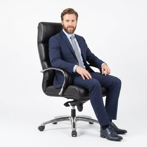 Chaise de bureau de direction Luxon à dossier haut en cuir PU, base chromée, accoudoirs réglables, pivotante, design ergonomique, style contemporain - Product Image 1