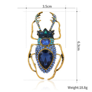 Broche en forme de coléoptère avec pierres facettées et bois de cerf en strass pour revers de manteau femme, 3,5x6,3mm, Bleu Rouge - Product Image 2