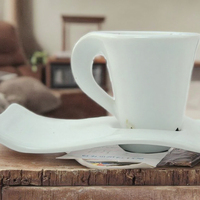 Vente en gros de tasses à café expresso de 90ml forme unique tasse à biscuits soucoupe logo personnalisé vaisselle de luxe minimaliste pour boire