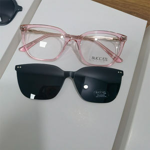 Clip sur mode <span class=keywords><strong>lunettes</strong></span> de soleil liquidation de stock aléatoire en métal inoxydable acétate <span class=keywords><strong>lunettes</strong></span> de soleil cadre <span class=keywords><strong>pas</strong></span> <span class=keywords><strong>cher</strong></span> prix magnétique <span class=keywords><strong>lunettes</strong></span> cadre - Product Image 2