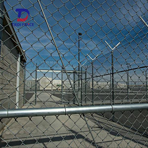 Système <span class=keywords><strong>de</strong></span> clôture en treillis métallique pour murs <span class=keywords><strong>de</strong></span> clôture, avec poteaux, clôture <span class=keywords><strong>de</strong></span> sécurité professionnelle en treillis métallique, prix pour achat en gros - Product Image 4