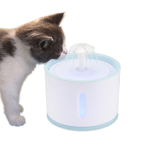 2.4L猫喷泉可更换过滤自动猫喷泉分配器活性炭宠物喷泉 - Product Image 2