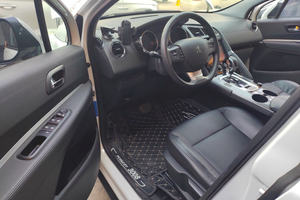 <span class=keywords><strong>Peugeot</strong></span> <span class=keywords><strong>3008</strong></span> 2018, 2.0L, Automático, SUV Clásico, Volante a la Izquierda, Interior Oscuro, 147 CV, Motor de Aspiración Natural, Asientos de Tela, Neumáticos R17 - Product Image 6