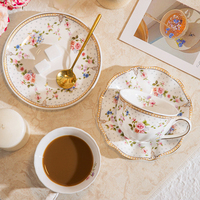 Coffret cadeau personnalisé or arabe poignée bord fleur design porcelaine tasses à expresso en céramique café thé ensemble avec soucoupe