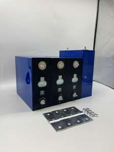 王恒LiFePO4 3.2V 280Ah/314Ah 液体リチウム電池 エネルギー貯蔵用 6000サイクル -20～60℃動作温度 - Product Image 2