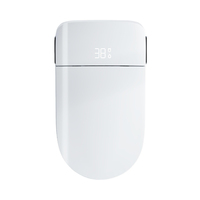Toilette monobloc moderne automatique intelligente avec cuvette allongée, réservoir d'eau intégré, couvercle à fermeture douce et siège chauffant inclus