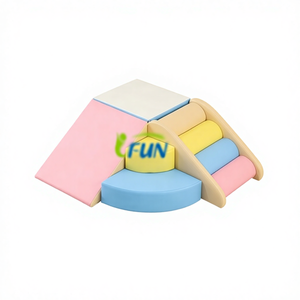 Ensemble <span class=keywords><strong>de</strong></span> blocs <span class=keywords><strong>de</strong></span> <span class=keywords><strong>jeu</strong></span> doux pour l'intérieur et l'extérieur pour les tout-petits et les enfants avec couleur personnalisée - Matériel PU - Product Image 1