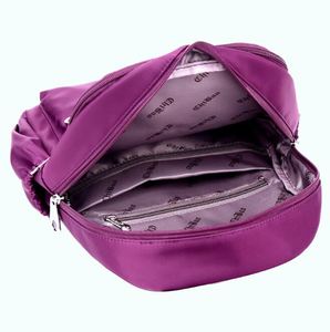 Magnifique sac à dos de voyage en nylon imperméable pour femmes, idéal pour les cadeaux - Product Image 3