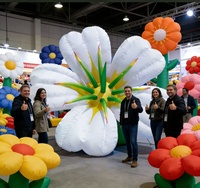 Décoration de scène de mariage en fleurs gonflables 1,5 m Utilisation intérieure/extérieure OEM Garantie de 2 ans Certifié CE Transfert thermique