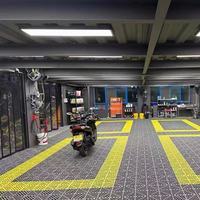Vente en gros d'usine de lave-auto carreaux de sol en plastique à emboîtement pour le lavage de voiture pour l'atelier de détail de voiture