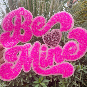 Patchs de la Saint-Valentin en gros à thermocoller, grand <span class=keywords><strong>patch</strong></span> à sequins rose vif « Be Mine » pour femmes, filles, sweat-shirts, hoodies, vêtements DIY - Product Image 3