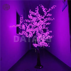 Vibrante Árbol de Luz LED con Flores de Cerezo y Pétalos Coloridos para Decoración de Calles, Centros Comerciales, Plazas, Resorts y Festivales en Venta - Product Image 5