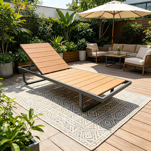 เก้าอี้อาบแดดกลางแจ้งแบบมินิมอล โครงพลาสติกไม้ผสมอะลูมิเนียม พับได้ พร้อมโต๊ะ - Product Image 2