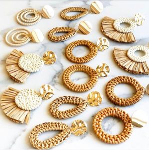 Boucles d'oreilles pendantes en rotin tressé triangulaires en laiton, faites à la main, style bohème naturel, bijoux pour enfants pour anniversaire - Product Image 4