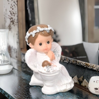 Figurine d'ange en résine blanche personnalisée pour les cadeaux de baptême, ange priant peint à la main