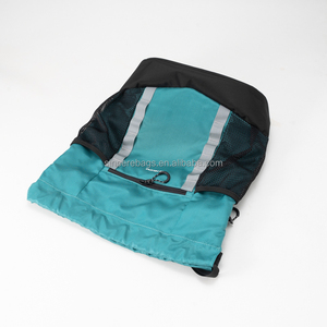 Sac à dos de randonnée imperméable en polyester 28L avec fermeture éclair géométrique pour jeunes, idéal pour le camping, le trekking et les voyages - Product Image 4
