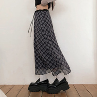Jupe mi-mollet respirante à carreaux style preppy vintage, taille régulière, fluide, tricotée, jeune, coupe trapèze, style écolière, été, avec cordon de serrage