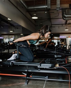 Sang trọng đ<span class=keywords><strong>a</strong></span> chức năng Pilates lõi giường thiết bị củ<span class=keywords><strong>a</strong></span> phụ nữ định hình Yoga phòng tập thể dục phổ megaformer Pilates - Product Image 3