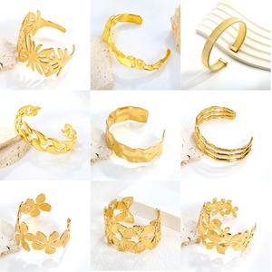 Brazalete Vintage con Diseño Floral, Joyería de Mano, Chapado en Oro de 18k, Acero Inoxidable, Brazalete Abierto Ancho y Grueso para Mujer - Product Image 1