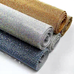 YH Applique in Strass Termoadesivi Ecologici 45x120cm, 12 Sfaccettature, Motivo 3D per Abbigliamento, Borse, Scarpe, Elastico, Motivo Piatto - Product Image 4