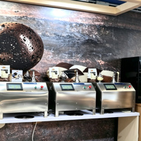 Machine à faire fondre et tempérer le chocolat verticale avec un distributeur chauffe-chocolat commercial de 30 L
