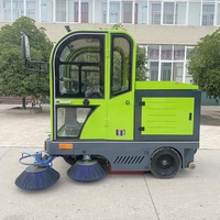 Machine de nettoyage de rue Ride-On de 1900mm de largeur avec cockpit fermé