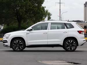 Nouveau <span class=keywords><strong>Skoda</strong></span> Karoq TSI280 2025 – SUV Compact 5 Portes, 5 Places, Transmission à Double Embrayage 7 Vitesses, Moteur Turbo FWD, Sièges en Cuir - Product Image 4