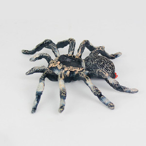 Jouet d'araignée en plastique réaliste 1pc Simulation d'insecte pour Halloween Nouvel An chinois Pâques Noël Diwali Tricky Prank Joke - Product Image 2