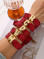 Bracelet en tissu rouge exquis et magnifique avec 26 lettres de l'alphabet pour femmes, idéal pour les rendez-vous quotidiens, les fêtes, les vacances, le Nouvel An, les cadeaux et les tenues de vacances